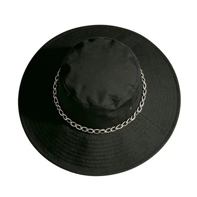 wide brim bucket hat